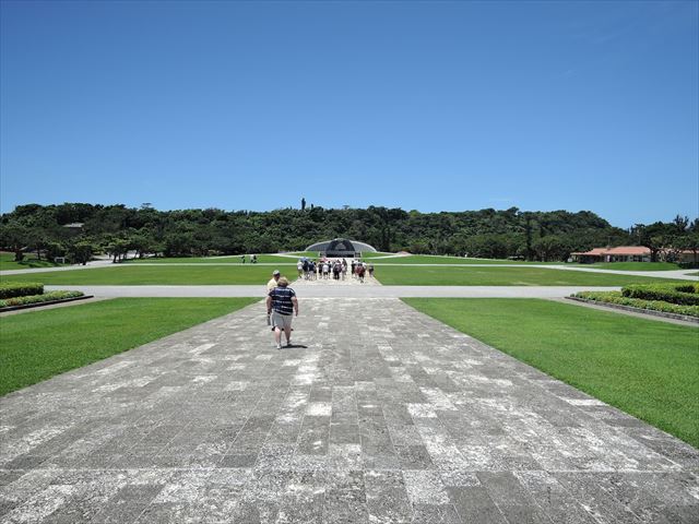 沖縄屈指の絶景観光ポイント 糸満市平和祈念公園を歩く 沖縄エンジョイ