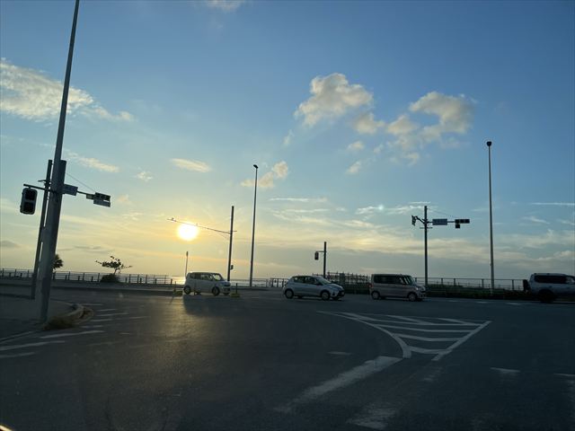 西海岸道路と夕陽。カーミージーは夕方も美しい
